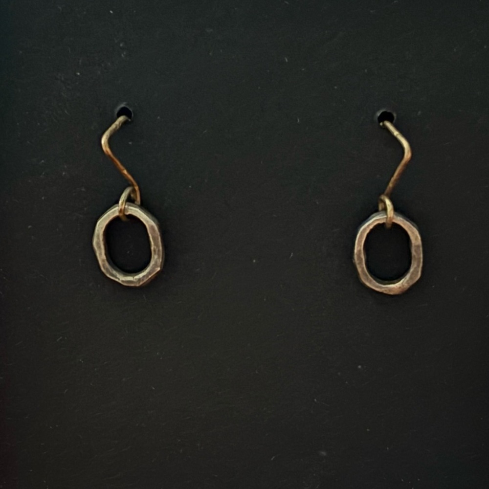 Artisan Saundra Messinger Sterling Silver Earrings - Elegant, Geometric, Classic